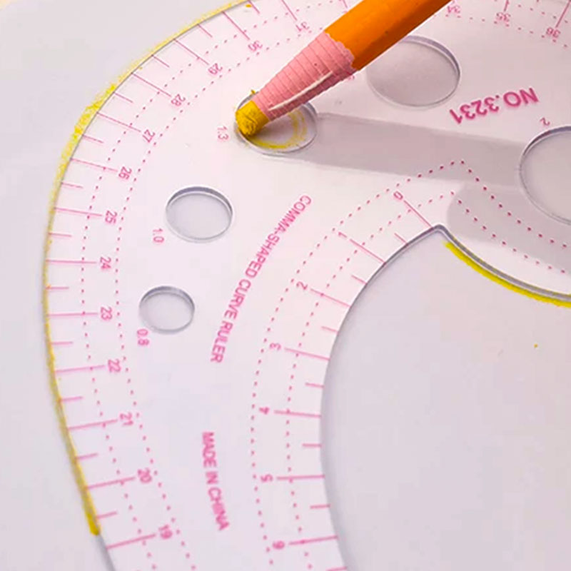 Righello da taglio a curva fra - Ruler Set Transparent recensione e prezzo
