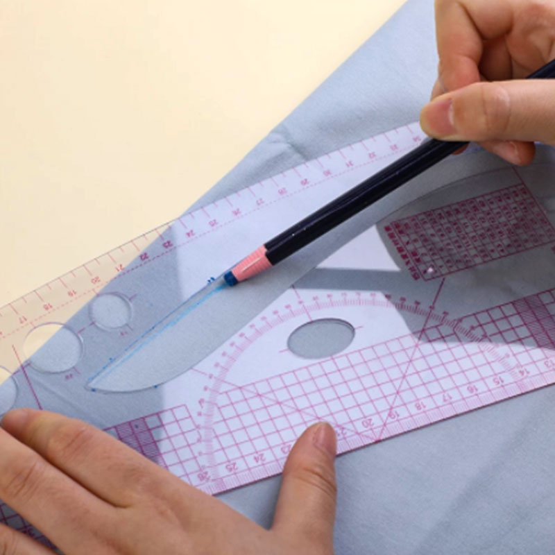 Righello da taglio a curva fra - Ruler Set Transparent recensione e prezzo